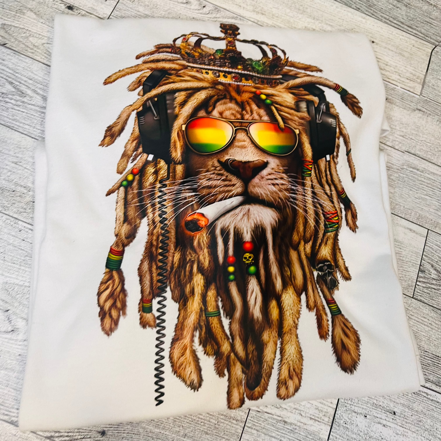 Chill Lion Men’s T shirt